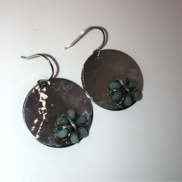 Silpada Sterling Silver Round Circle Floral Blue Quartzite Flower Earrings 1.6” - Picture 2 of 6
